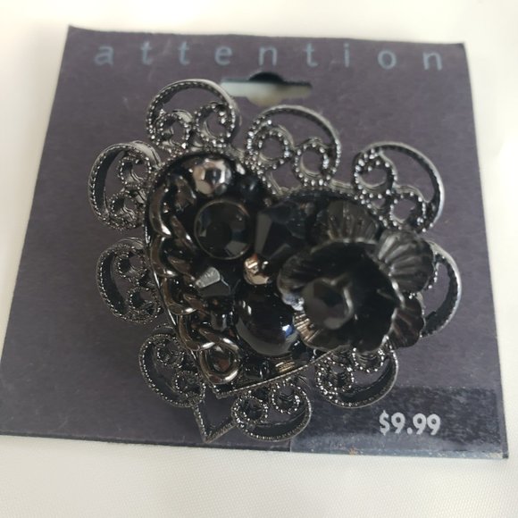 NOS Attention Black Rose Rhinestones Ornate Heart Shaped Flexible Shank Ring - Picture 1 of 7